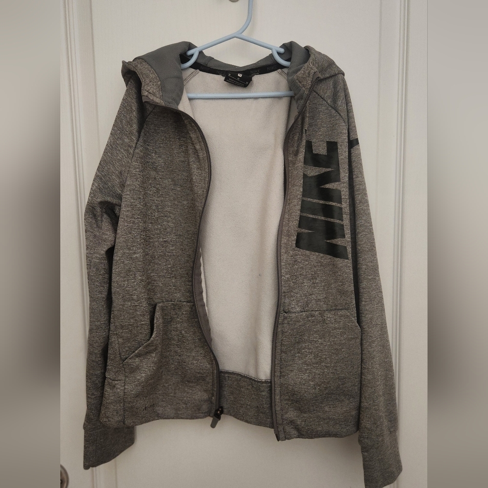 Boys Nike hoodie size M